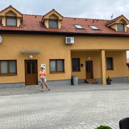 Appartement Apartmanovy Dom Slavia à Bojnice Extérieur photo