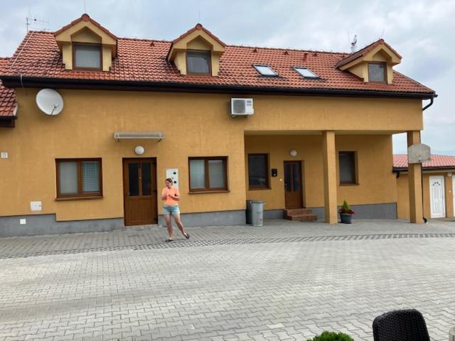 Appartement Apartmanovy Dom Slavia à Bojnice Extérieur photo